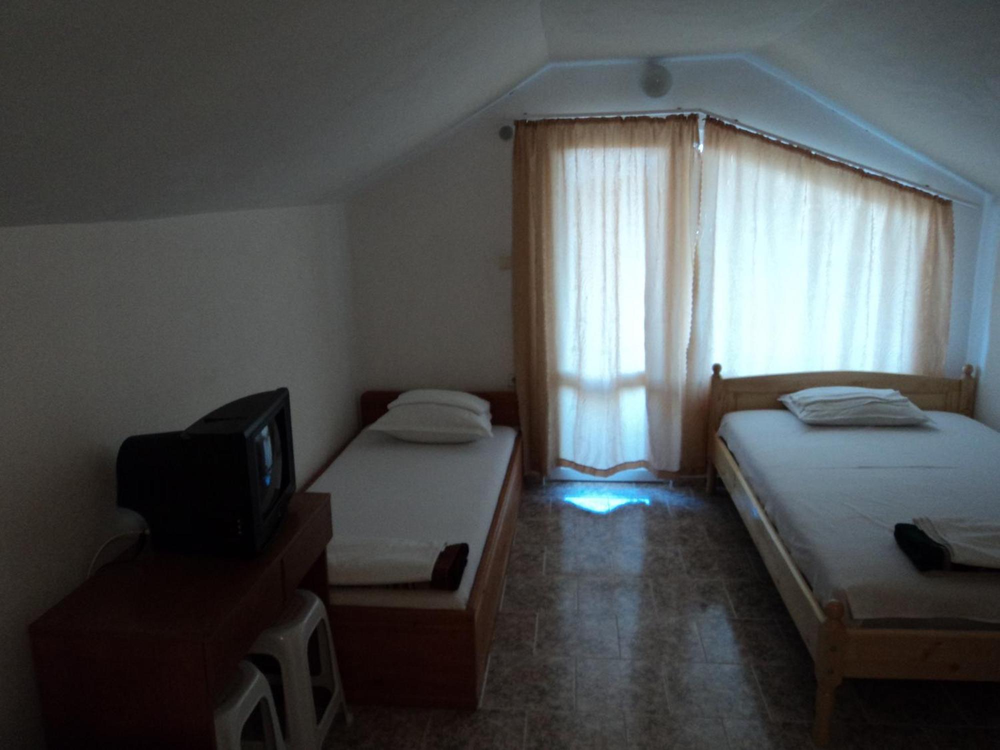 Guest House Drazhev オブゾー エクステリア 写真