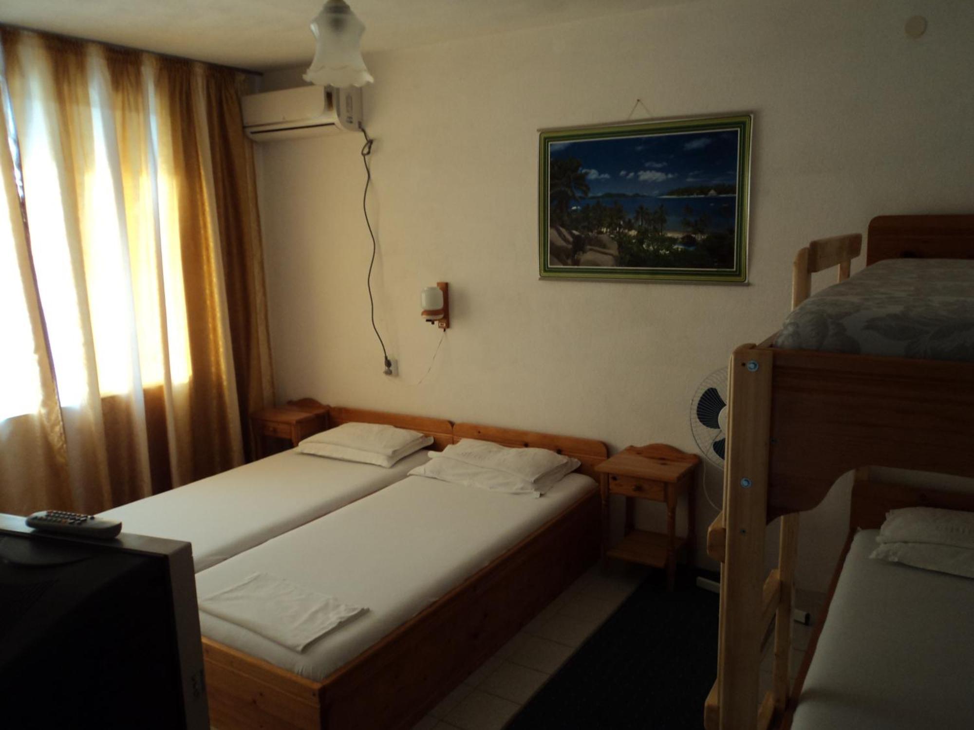 Guest House Drazhev オブゾー エクステリア 写真